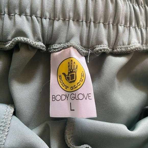Body Glove women's joggers size large sage green with animal print detail NWT - Picture 5 of 7